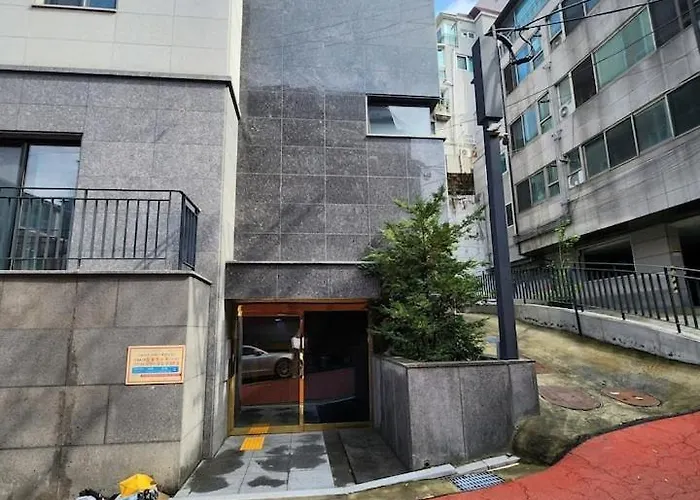 公寓 Heart Of Hongdae, 3-minute Walk To Popular Spots, K-pop Perfect For Friends And Couples Self Check-in, Luggage Storage, Elevator Available