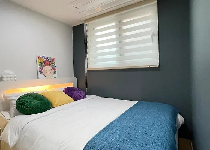 公寓 Heart Of Hongdae, 3-minute Walk To Popular Spots, K-pop Perfect For Friends And Couples Self Check-in, Luggage Storage, Elevator Available *